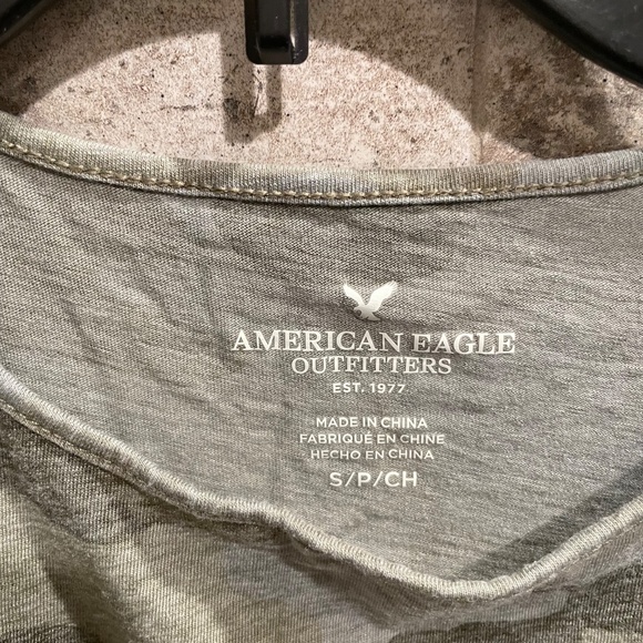 ❤️ AMERICAN EAGLE OUTFITTERS CAMO TANK TOP BODYSUIT SIZE SMALL - Picture 5 of 7